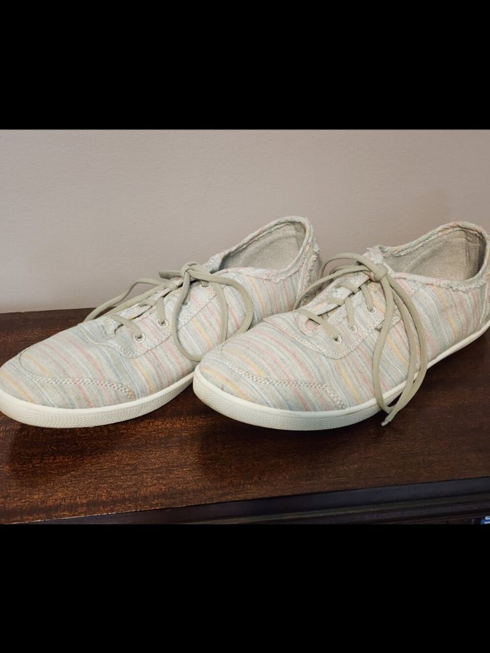 Bobs from Skechers Women's B Cute Blurred Linez Size 11 Sneakers